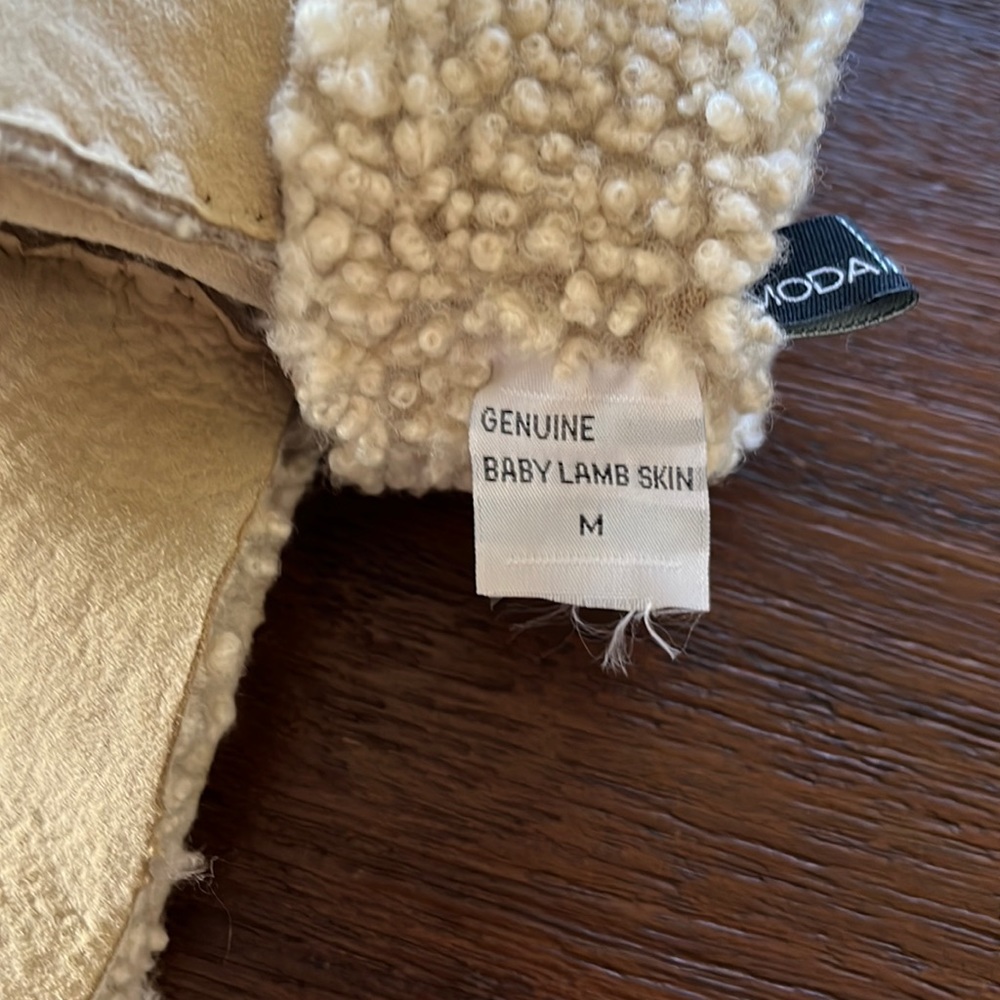 Genuine lambskin gloves